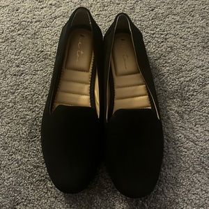 Brand new Me Too black sued shoes size 9.5M